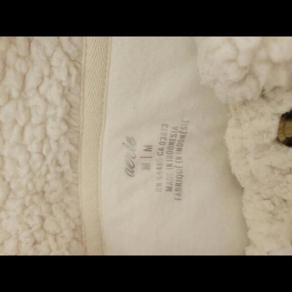 Aerie medium cream super fuzzy pullover shirt - Picture 3 of 5
